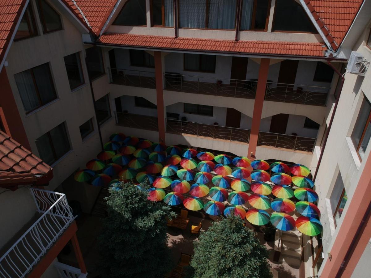Complex Marinn קוסטינסטי מראה חיצוני תמונה
